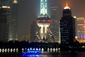 上海东方明珠电视塔（浦东区）的美丽夜景